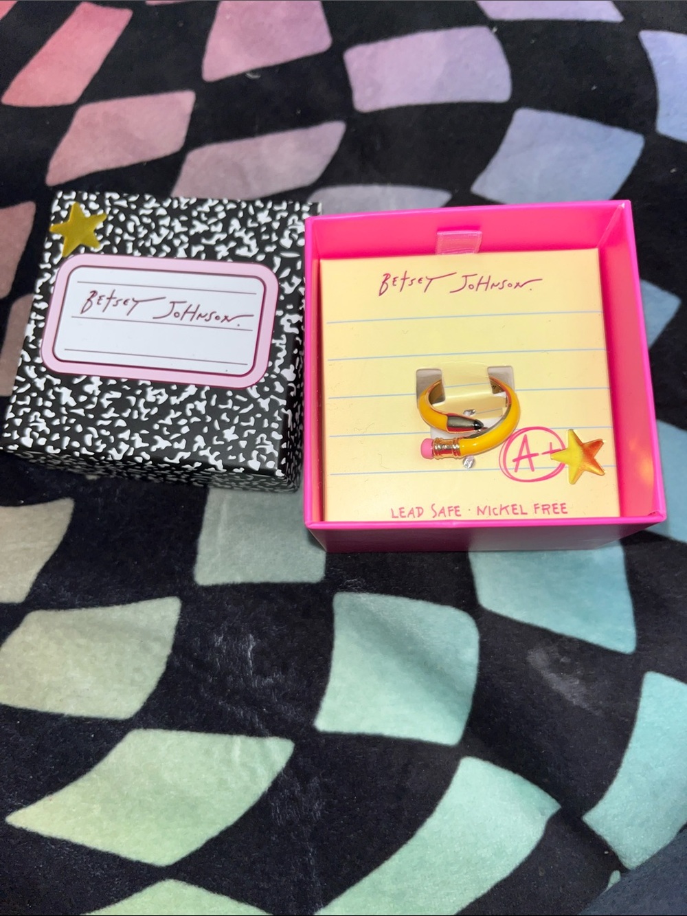 ✨BNWT Betsey Johnson Pencil Twist Ring Sz 7!BNWT!NEVER WORN!BRAND NEW✏️💍